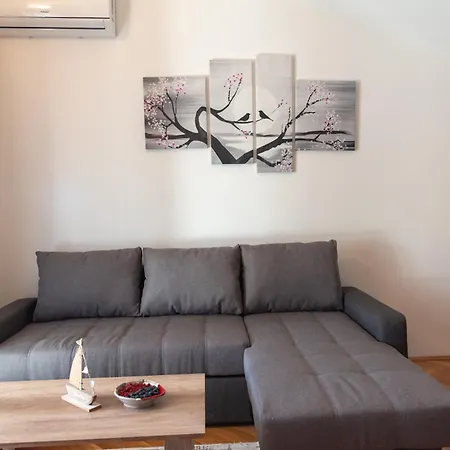 Niko * Kaštela