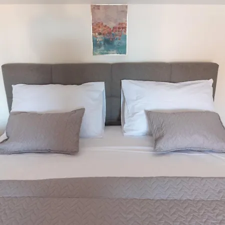 Niko 3* Kastela